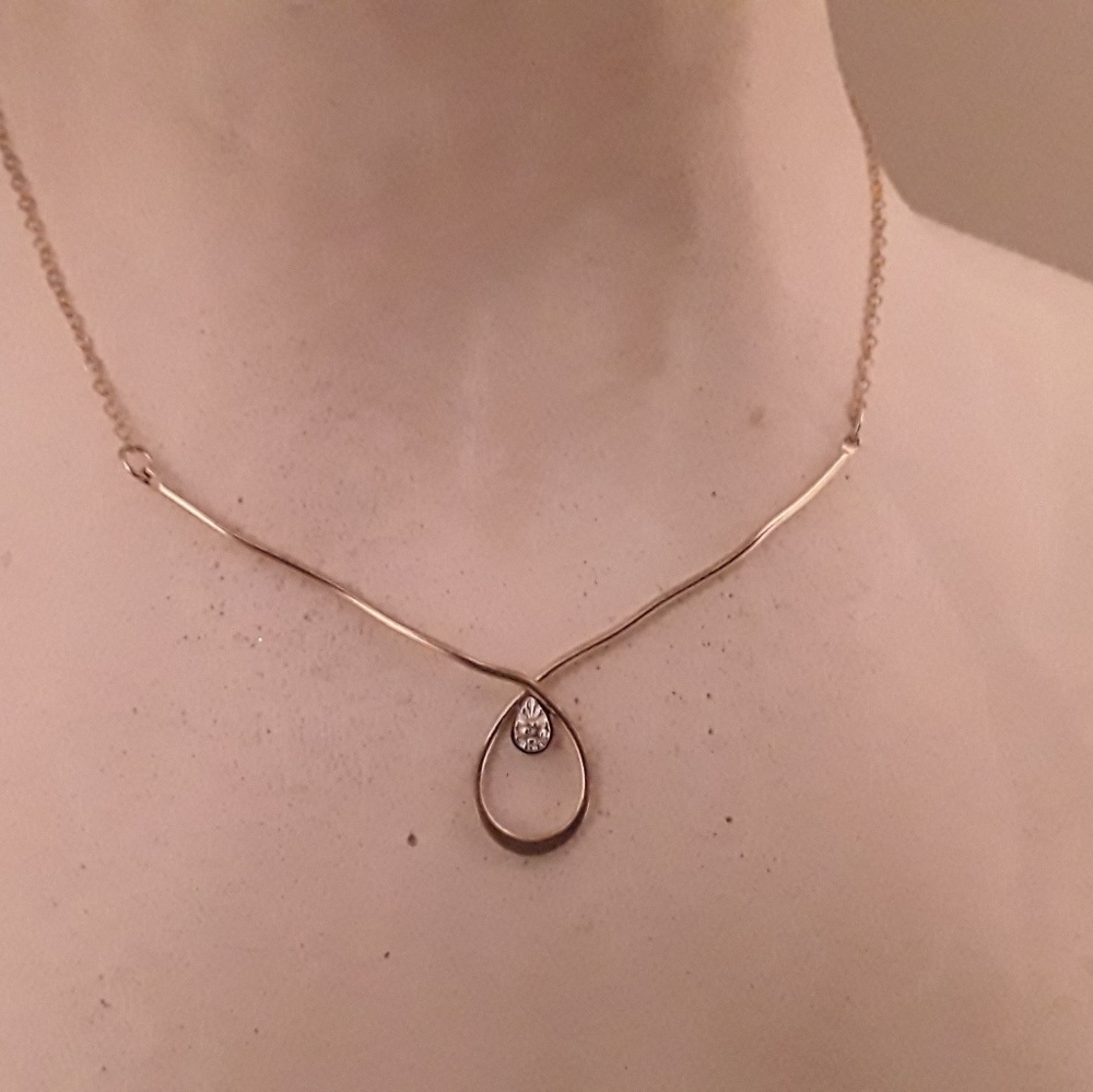 VTG. 1970'S  AVON DIAMOND LOOP CHOKER NECKLACE